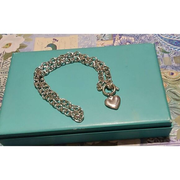 NEW~Trendy Silver Dangling Heart Charm Toggle Style Necklace & Bracelet Set - Picture 3 of 3